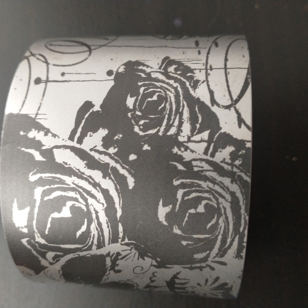 Vintage "Tattooed Steel" cuff - Picture 6 of 6